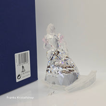 Lade das Bild in den Galerie-Viewer, SWAROVSKI DISNEY Cinderella mit Schuh 255108
