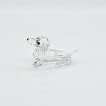 Lade das Bild in den Galerie-Viewer, SWAROVSKI Dackel Mini 014388 Var. 2 (gefrosteter Schwanz)
