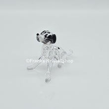 Lade das Bild in den Galerie-Viewer, SWAROVSKI Dalmatiner Welpe sitzend 628909
