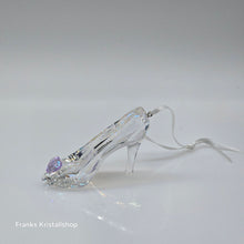 Lade das Bild in den Galerie-Viewer, SWAROVSKI Disney Cinderella Schuh Ornament 5270155
