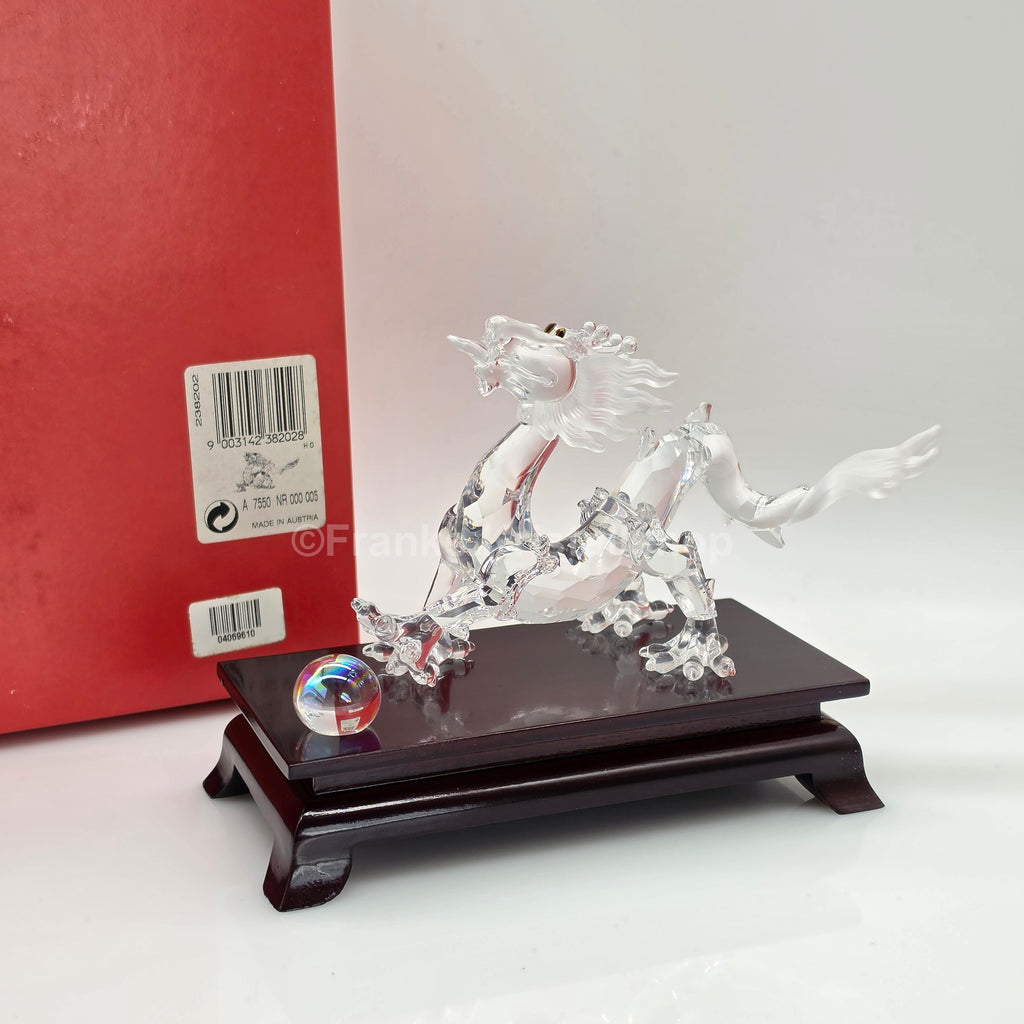 SWAROVSKI Drache mit Sockel und Kugel 238202