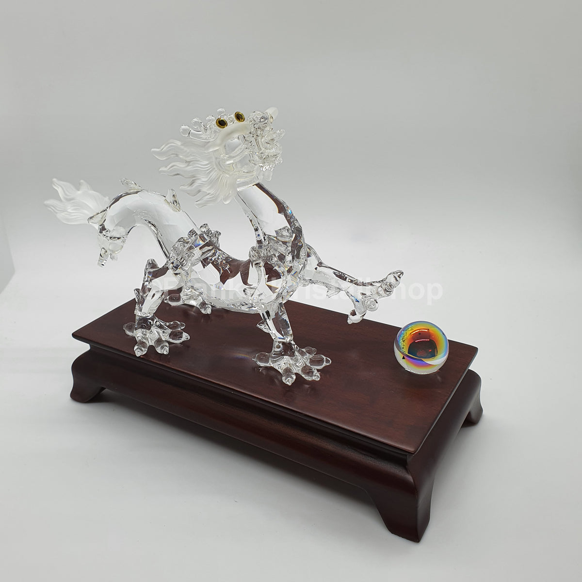 SWAROVSKI Drache mit Sockel und Kugel 238202
