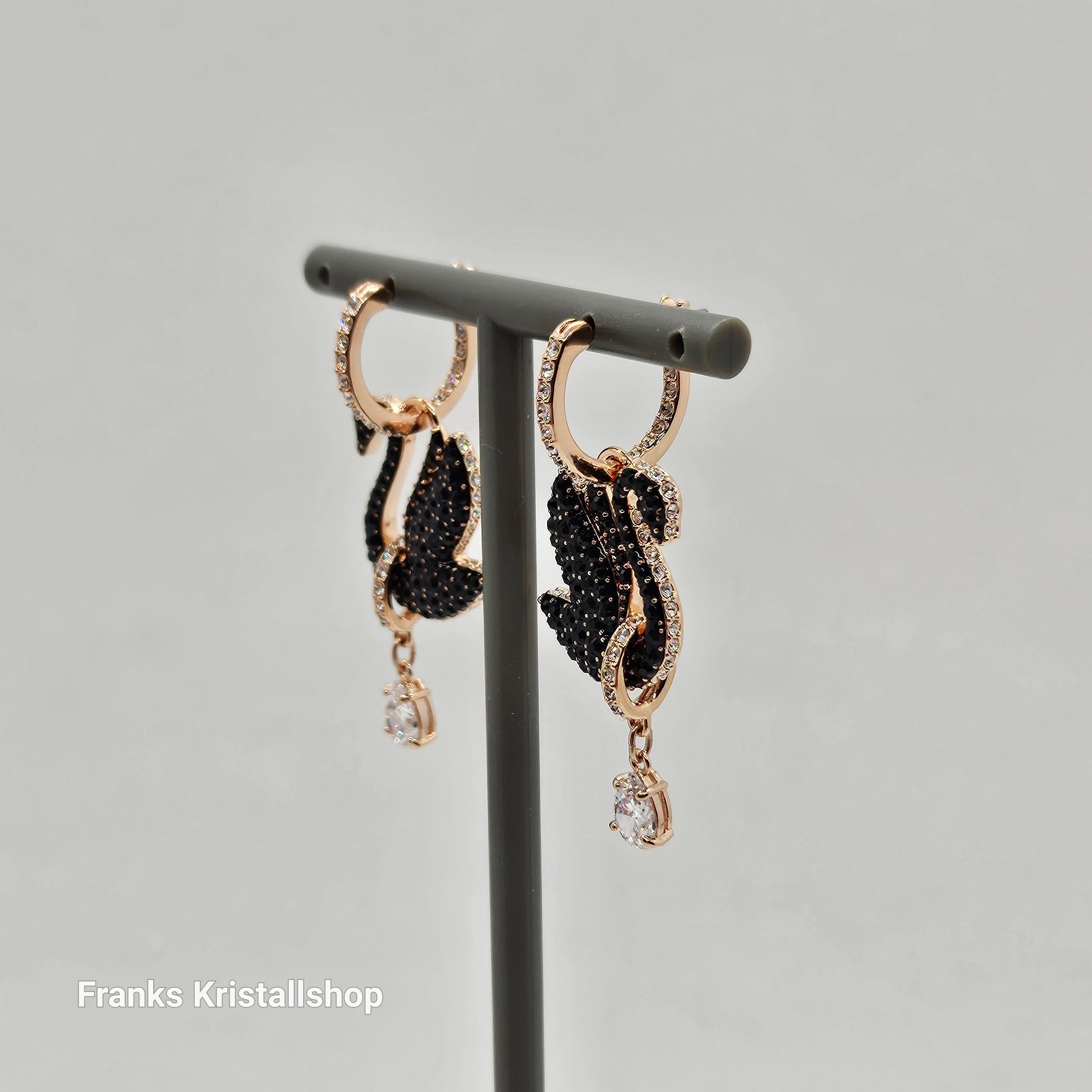 SWAROVSKI Swan Drop-Ohrhänger Schwan, Schwarz, Roségold-Legierung. 5678047