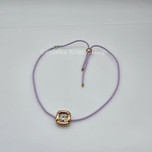 Lade das Bild in den Galerie-Viewer, SWAROVSKI Dulcis Halskette Roséfarben, Kordel Violett 5622377

