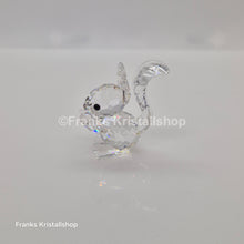Lade das Bild in den Galerie-Viewer, SWAROVSKI Eichhörnchen 011871
