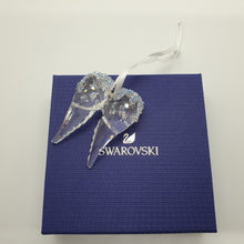 Lade das Bild in den Galerie-Viewer, SWAROVSKI Engelsflügel Ornament 5403312
