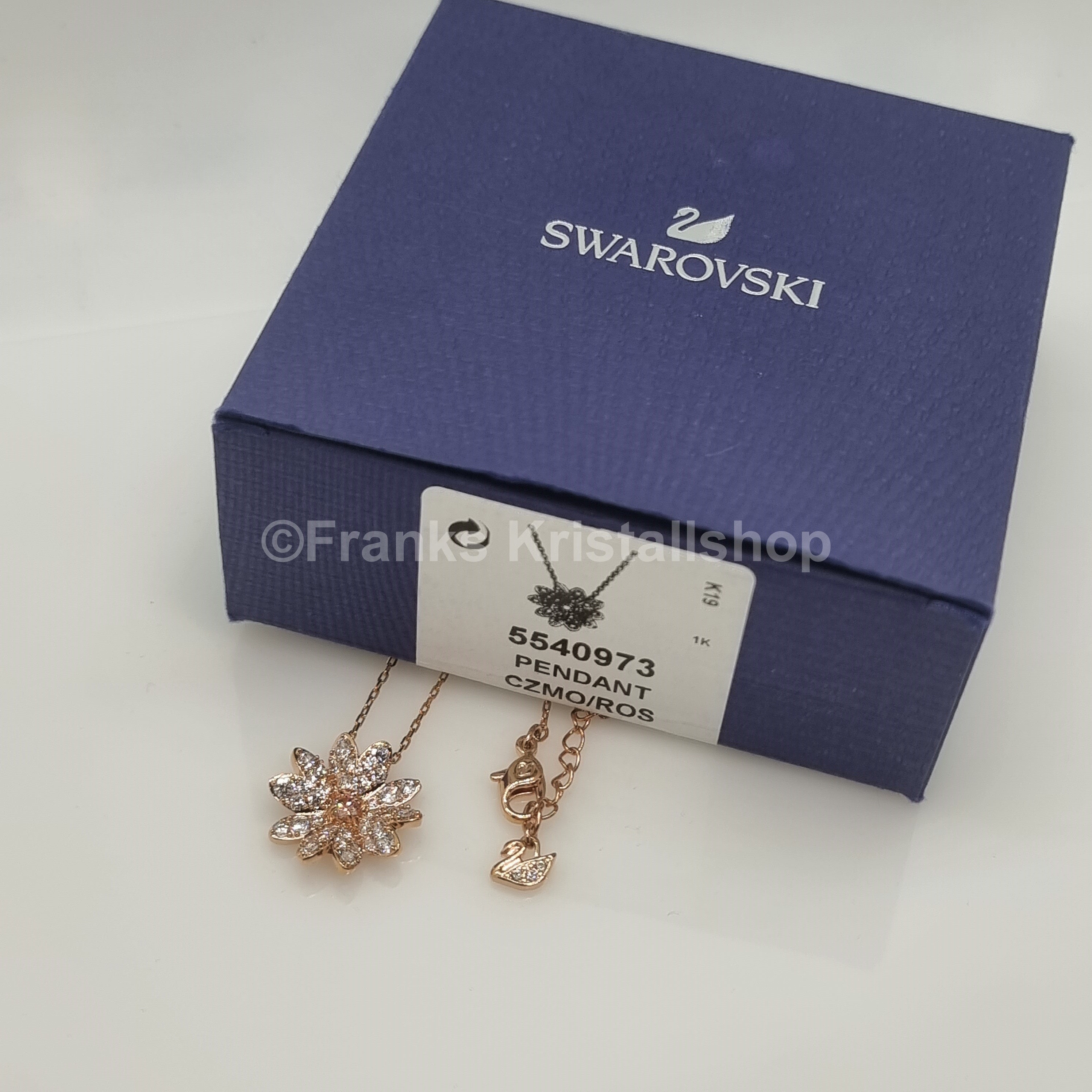 SWAROVSKI Eternal Flower Halskette Rosa Blüte Kette, Roségoldlegierung 5540973