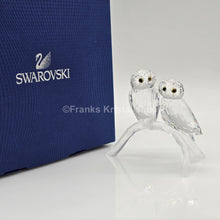 Lade das Bild in den Galerie-Viewer, SWAROVSKI Eulen auf Ast 1003312
