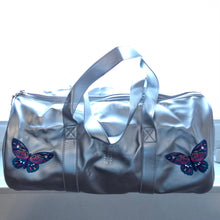 Lade das Bild in den Galerie-Viewer, SWAROVSKI Freizeit Tasche Schmetterling GWP 5419738
