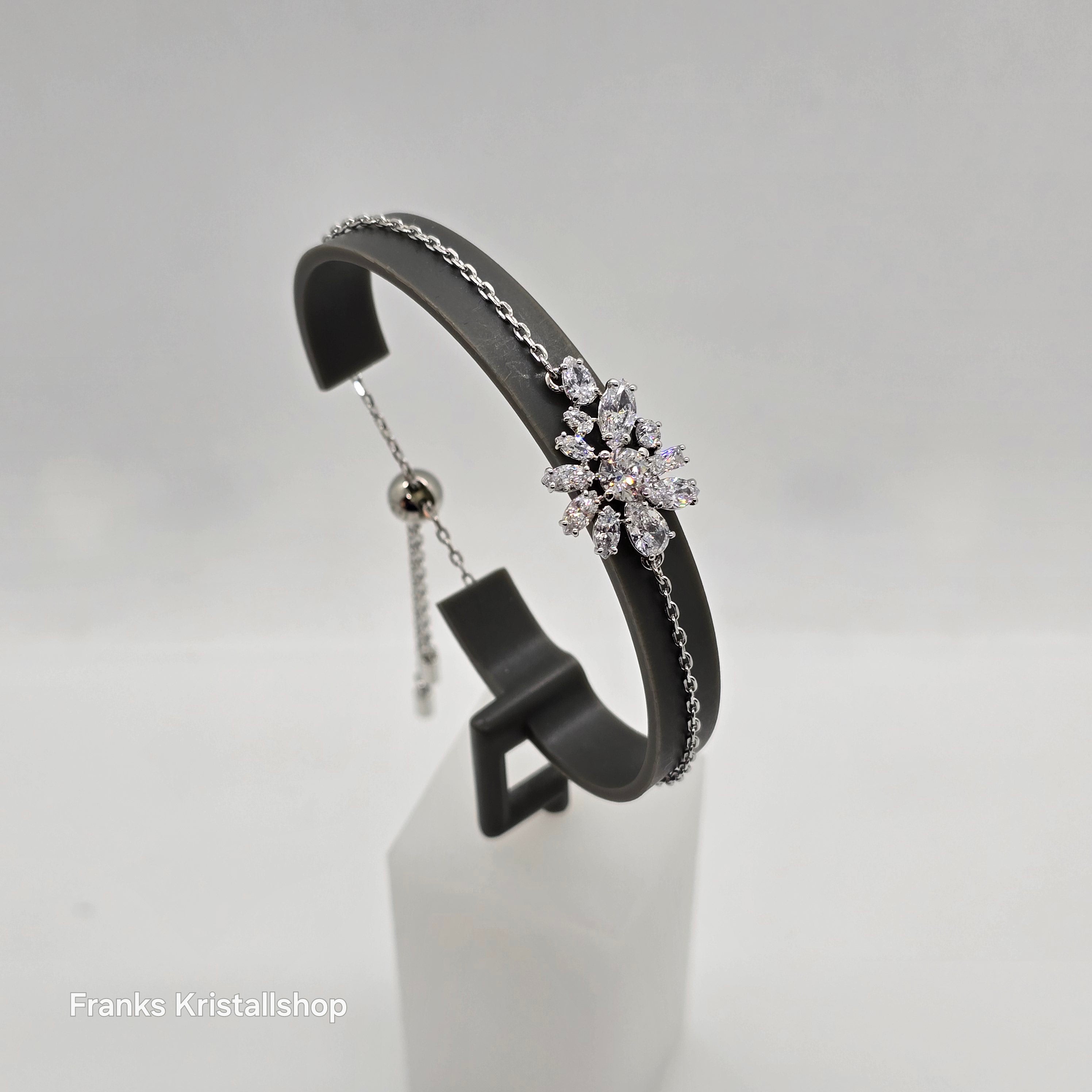 SWAROVSKI Gema Armband Blume, Weiß, Rhodiniert 5648979