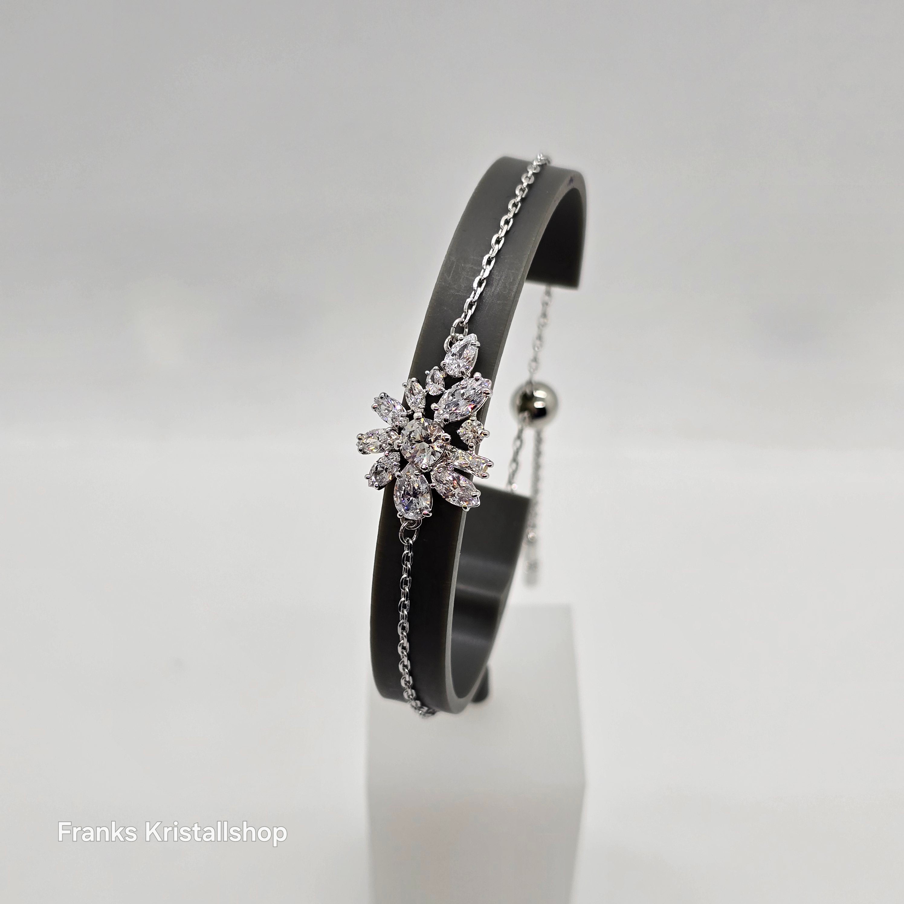 SWAROVSKI Gema Armband Blume, Weiß, Rhodiniert 5648979