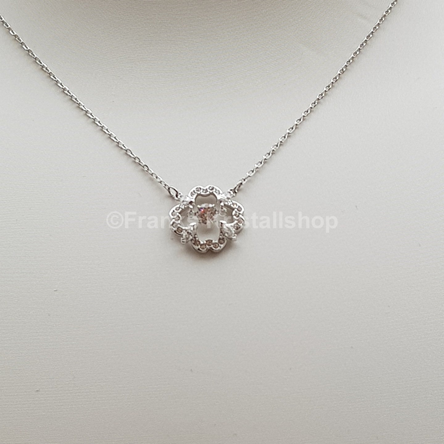 SWAROVSKI Sparkling Dance Flower Halskette Blume, Rhodiniert 5411136