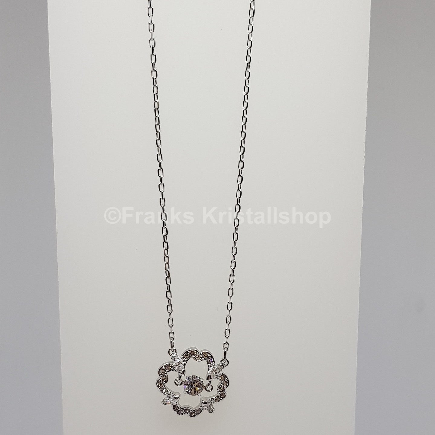 SWAROVSKI Sparkling Dance Flower Halskette Blume, Rhodiniert 5411136