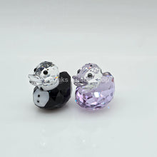 Lade das Bild in den Galerie-Viewer, SWAROVSKI Happy Ducks Sir und Lady 1096733
