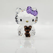 Lade das Bild in den Galerie-Viewer, SWAROVSKI Hello Kitty mit Teddy Bär 1096879 o.E.
