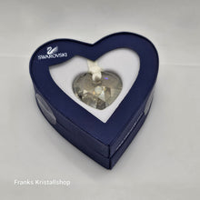 Lade das Bild in den Galerie-Viewer, SWAROVSKI Memories Herz My Heart Silver Shade Ornament 904170
