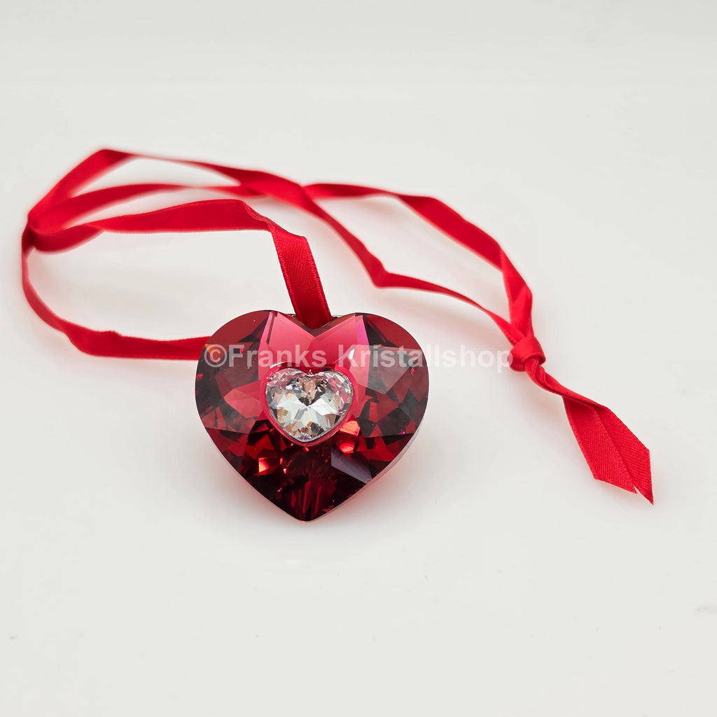 SWAROVSKI Heart Annual Heart 2005 Ornament 691019