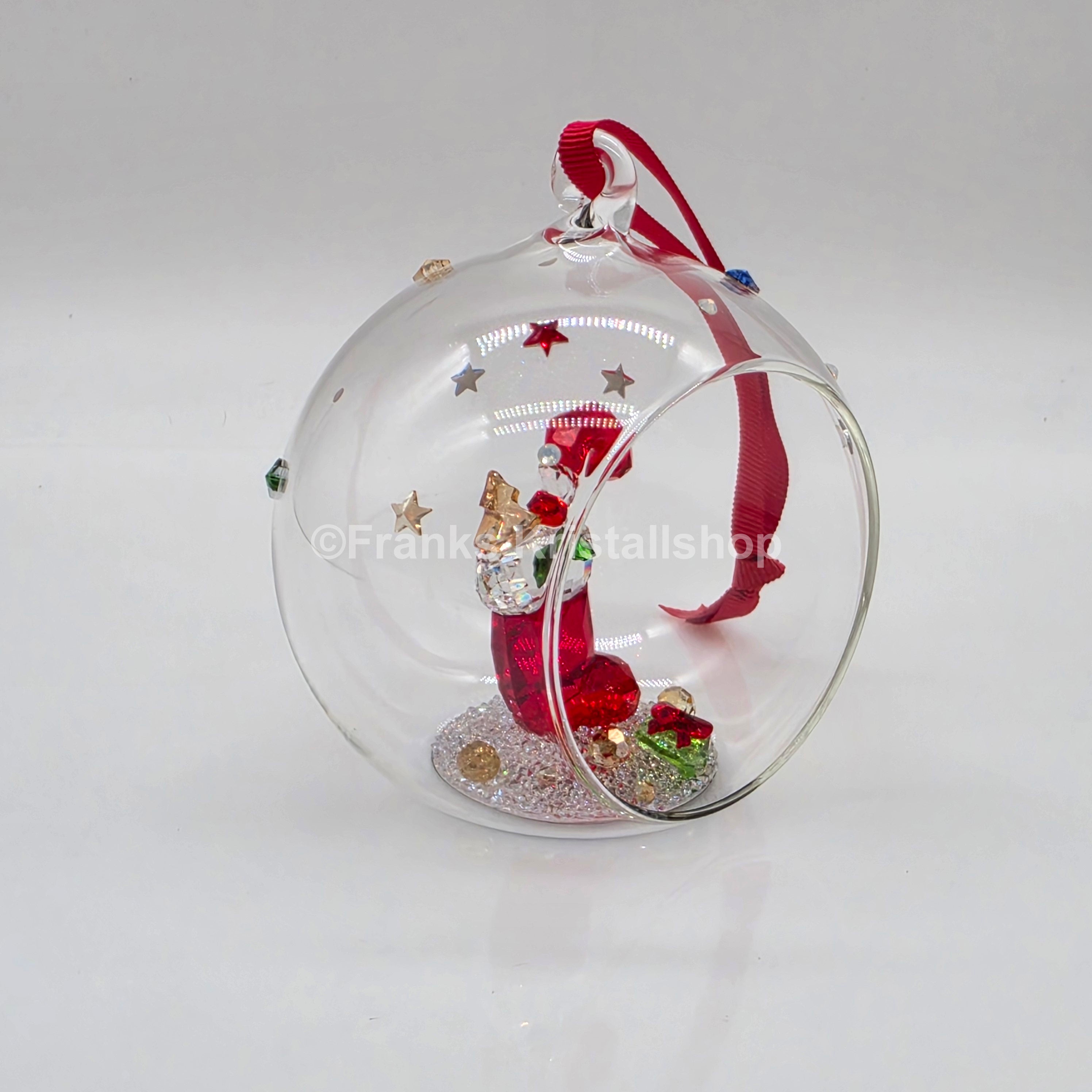 SWAROVSKI Holiday Cheers Weihnachtskugel Nikolausstiefel und Bonbon 5735700