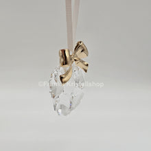 Lade das Bild in den Galerie-Viewer, SWAROVSKI Holiday Magic Kranz Ornament 5702436
