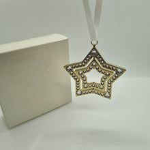 Lade das Bild in den Galerie-Viewer, SWAROVSKI Holiday Magic Stern Ornament 2023 Mittel 5655937
