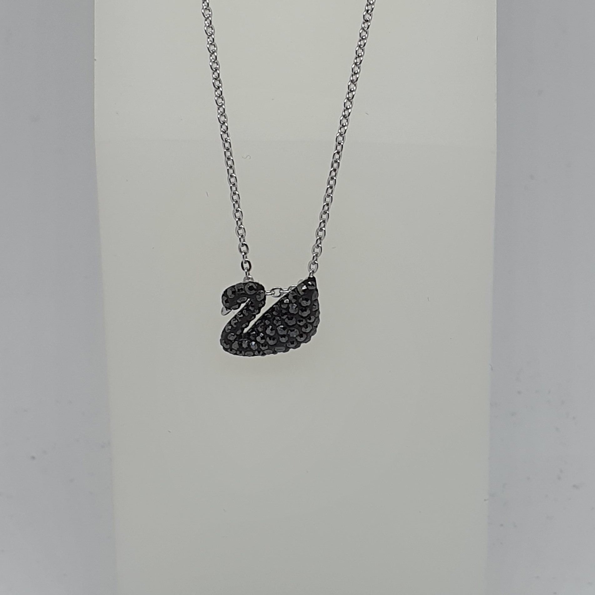 SWAROVSKI Iconic Swan Halskette Schwan Klein, Schwarz, Rhodiniert 5347330 w. Verp.