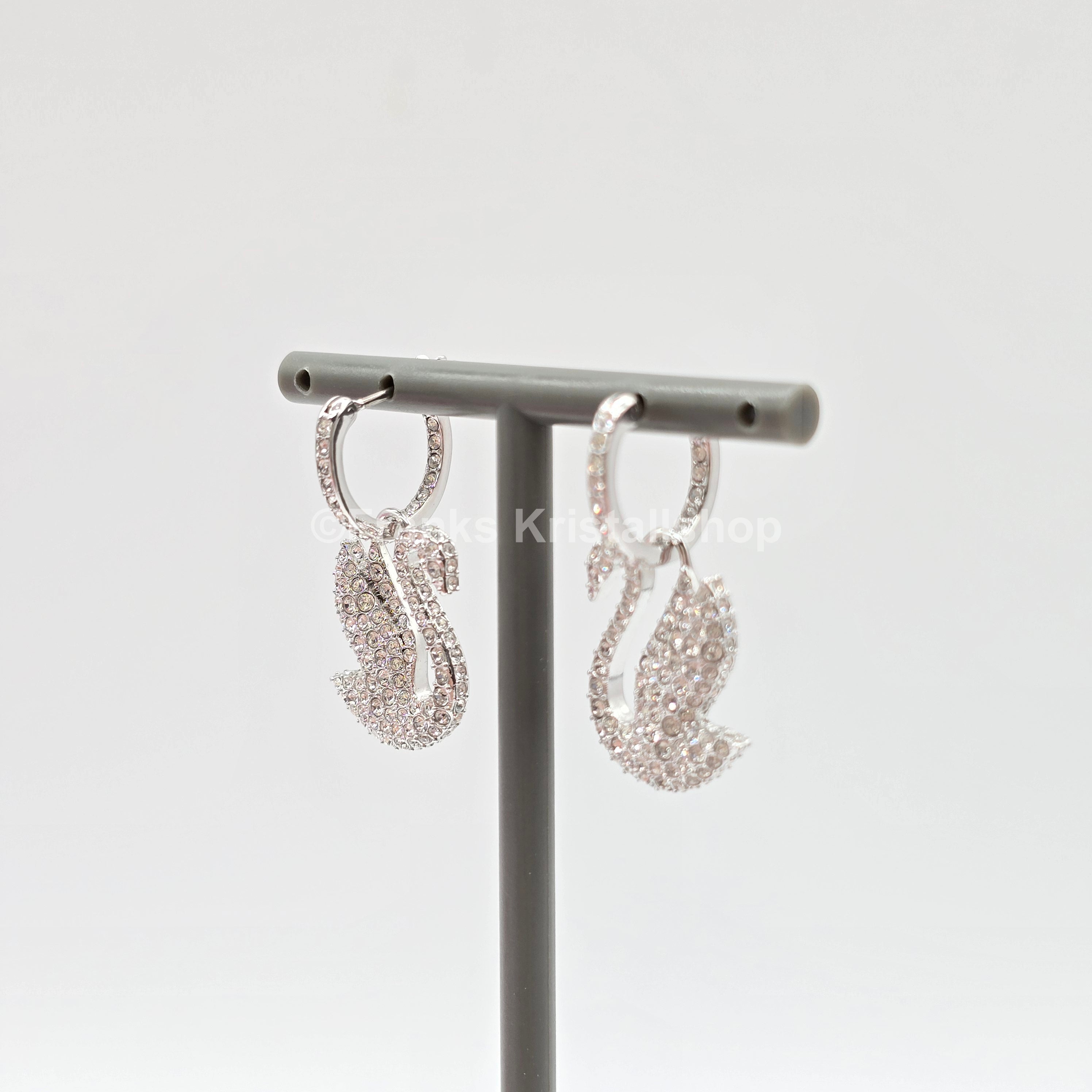 SWAROVSKI Iconic Swan Ohrringe Schwan, Weiß, Rhodiniert 5689694