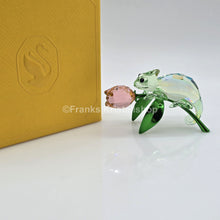 Lade das Bild in den Galerie-Viewer, Swarovski Idyllia Chamäleon und Tulpe 5719811
