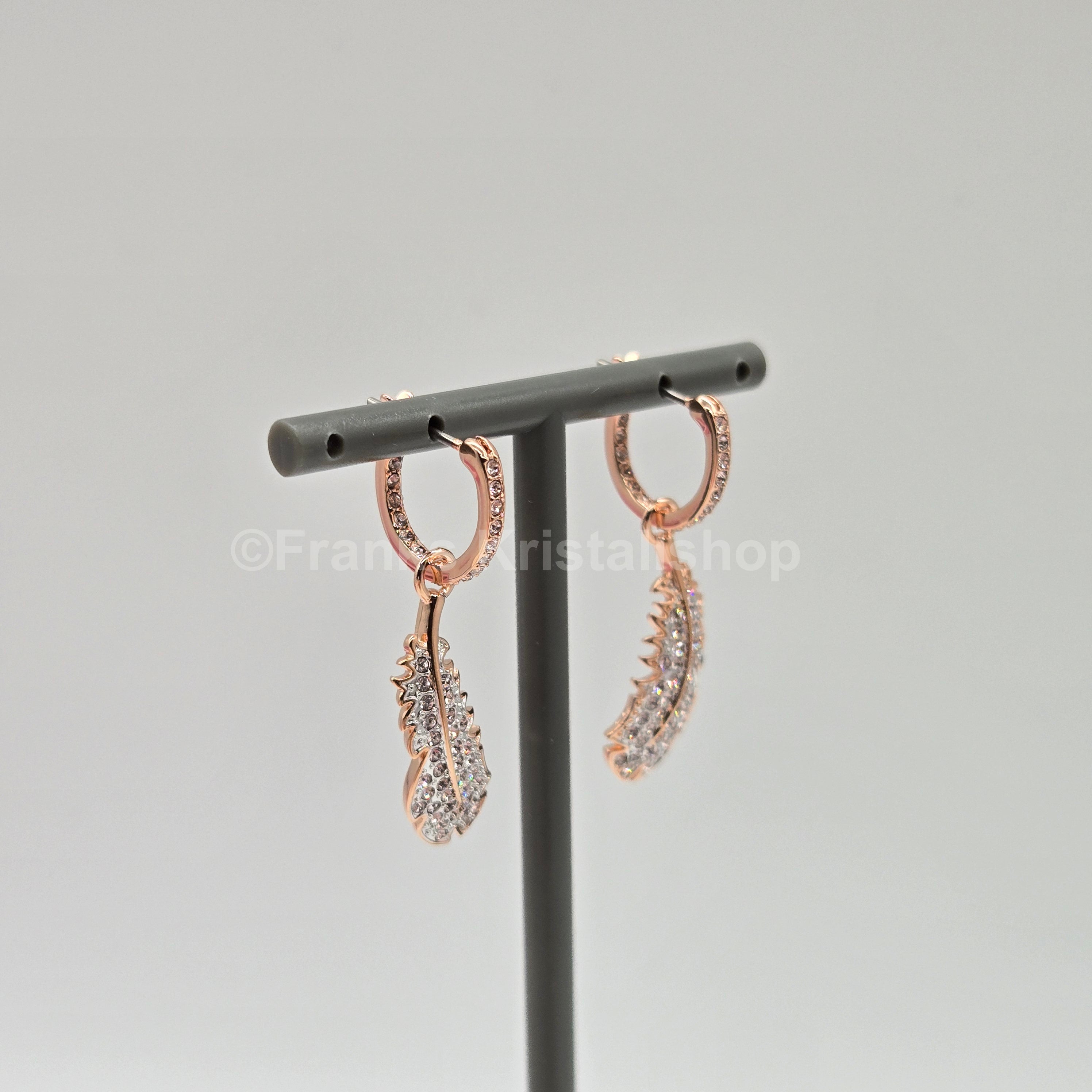 SWAROVSKI Idyllia Drop-Ohrhänger Feder Ohrringe Weiß, Roségoldlegierung 5663486