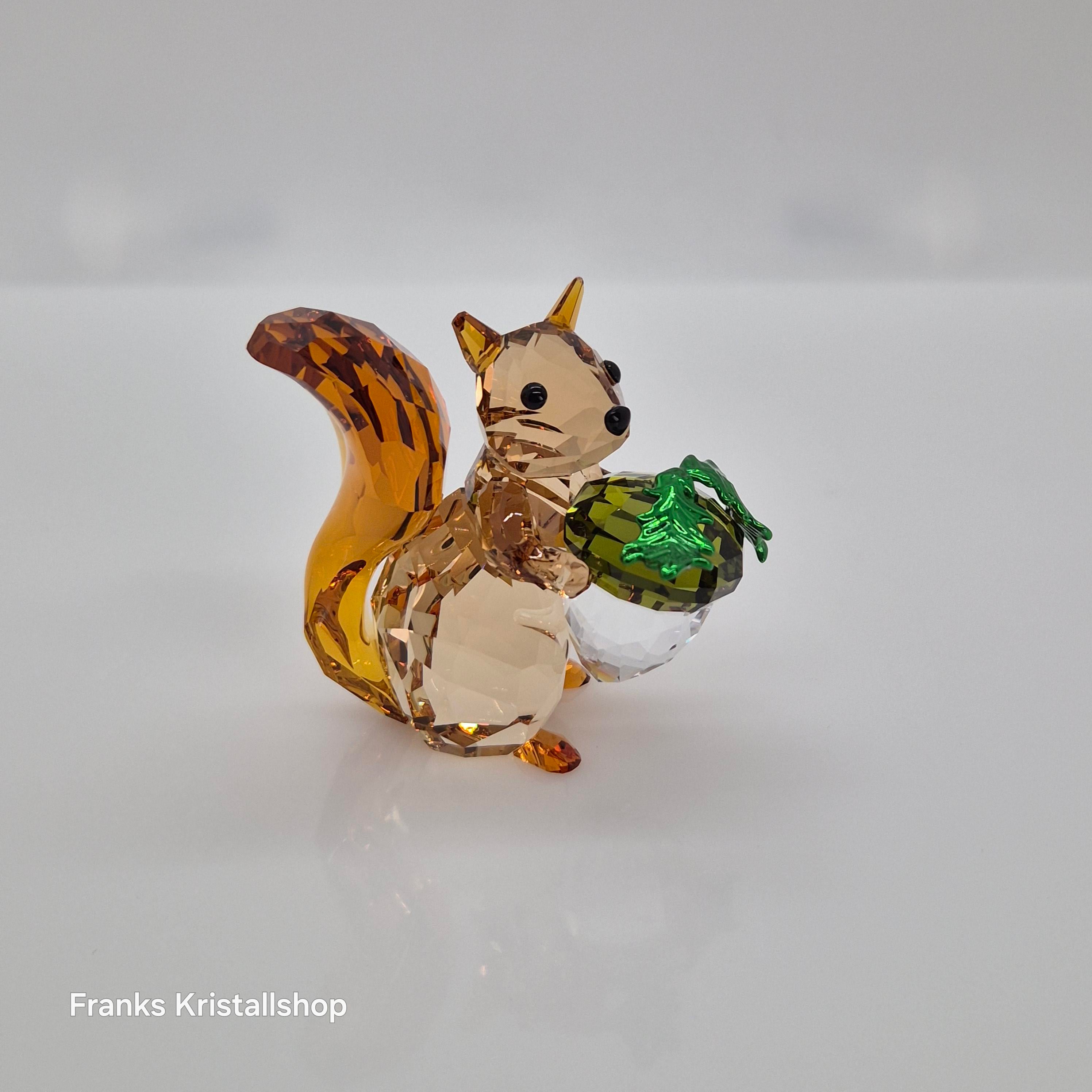 SWAROVSKI Idyllia Eichhörnchen und Eichel 5683617