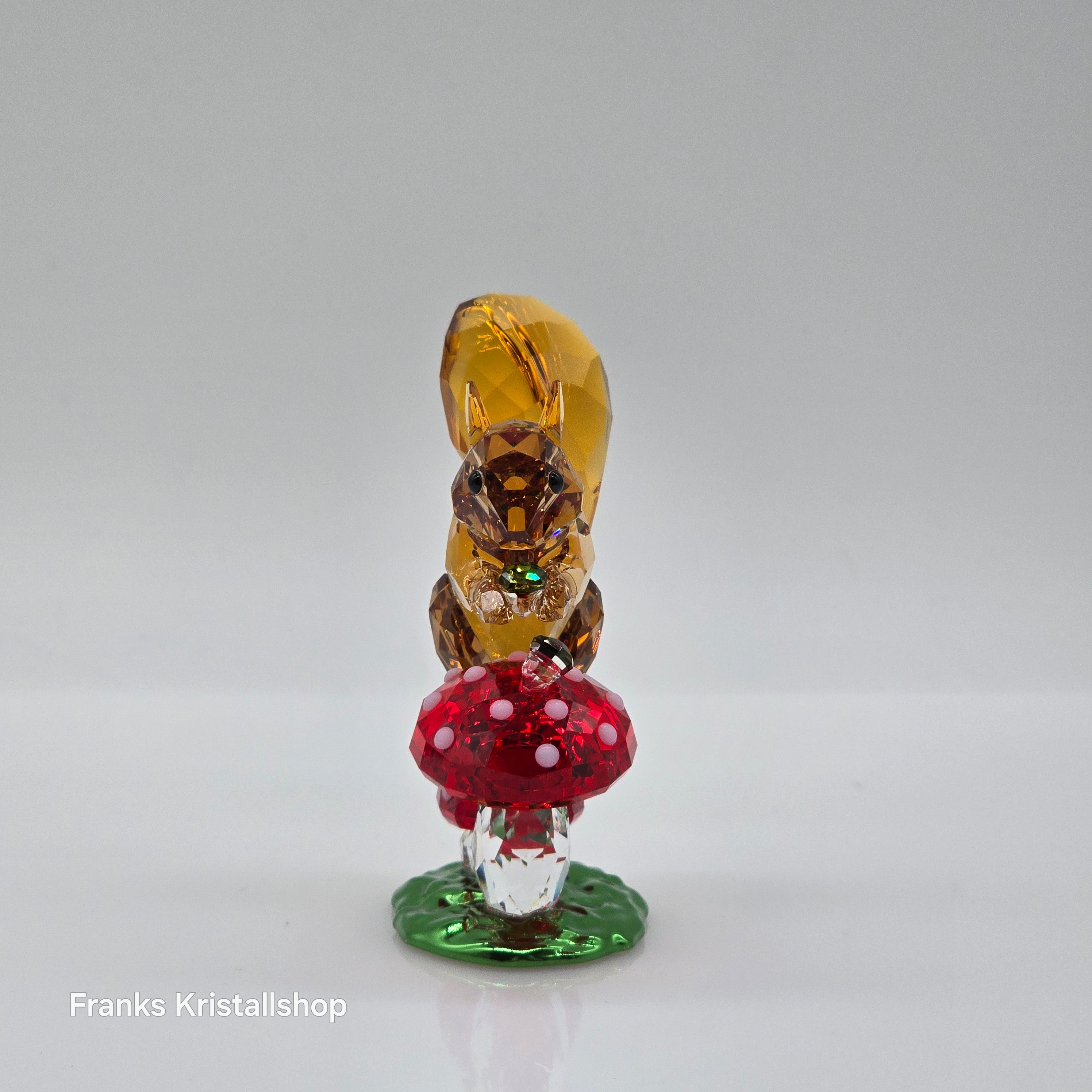 SWAROVSKI Idyllia Eichhörnchen und Pilze 5684343