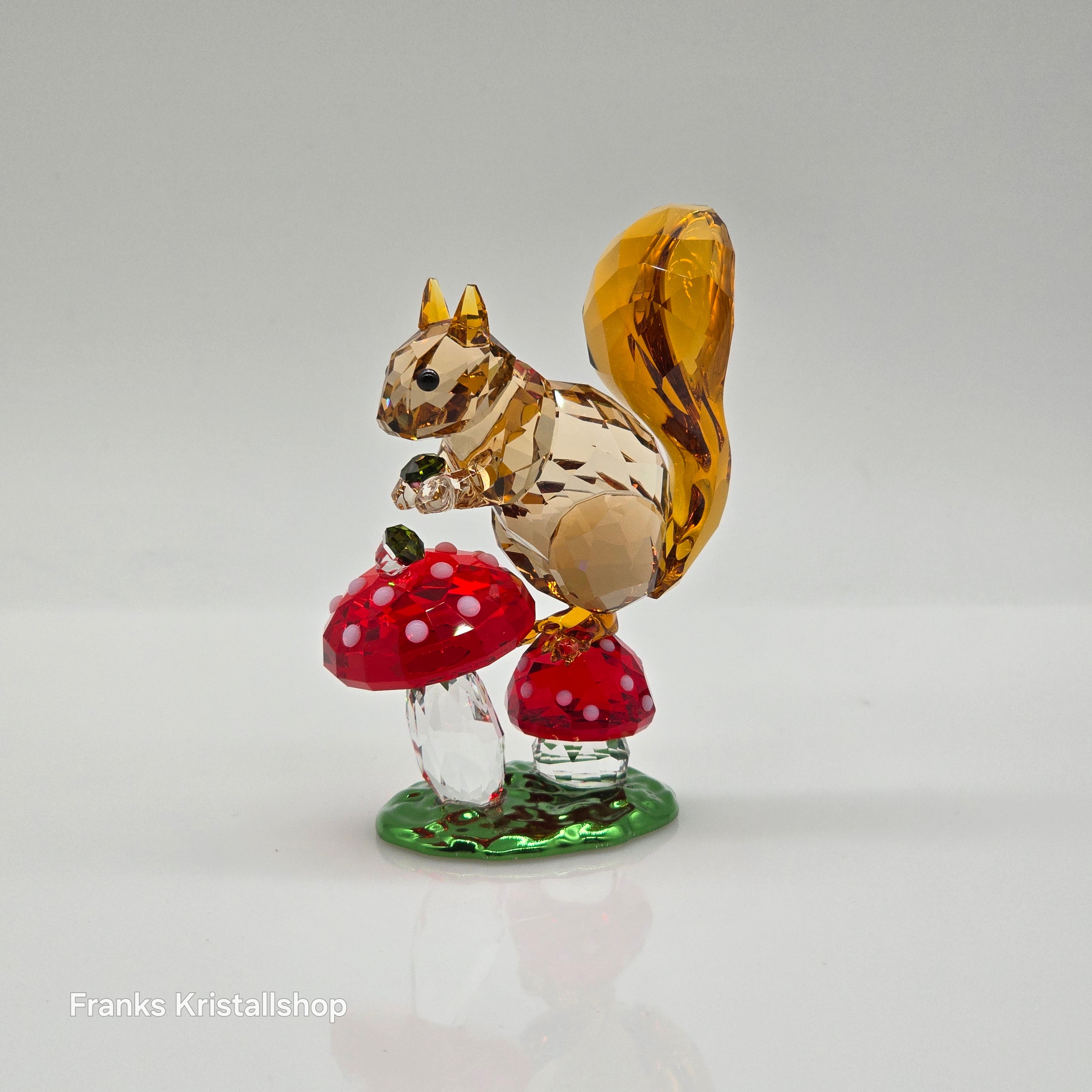 SWAROVSKI Idyllia Eichhörnchen und Pilze 5684343