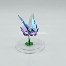 Lade das Bild in den Galerie-Viewer, Swarovski Idyllia Glaskugel Schmetterling und Blume 5721543
