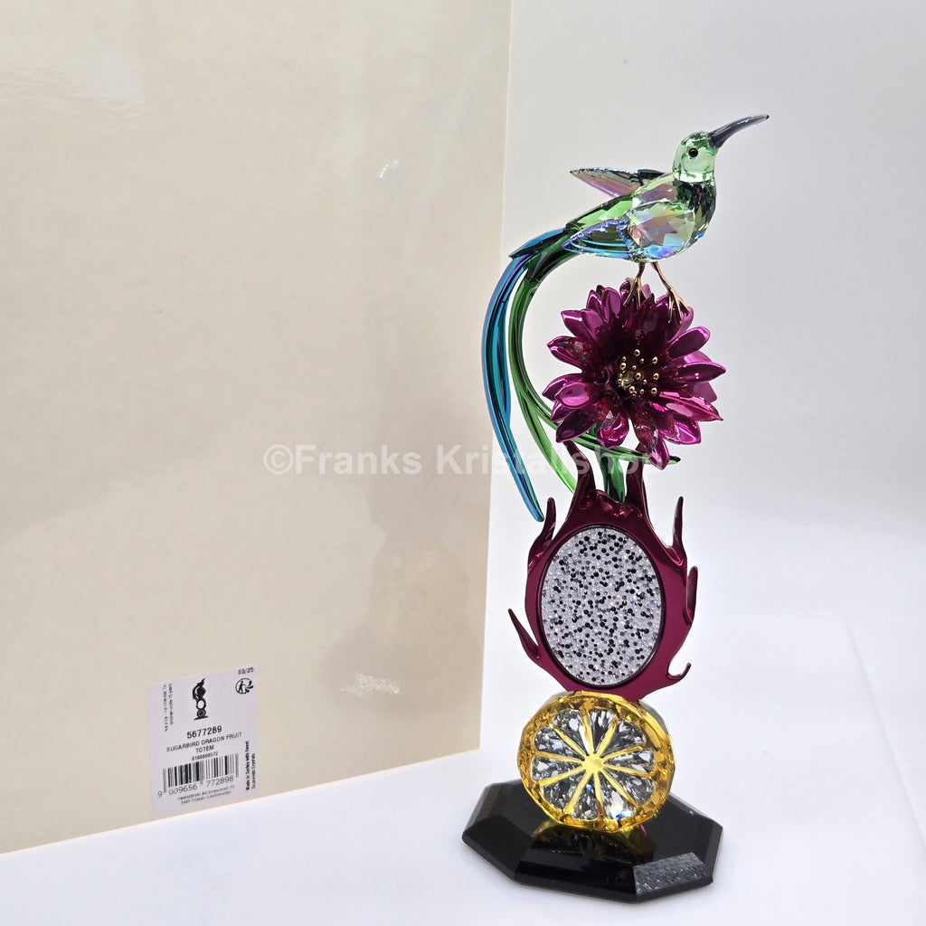 SWAROVSKI Idyllia Honigfresser und Drachenfrucht Totem 5677289