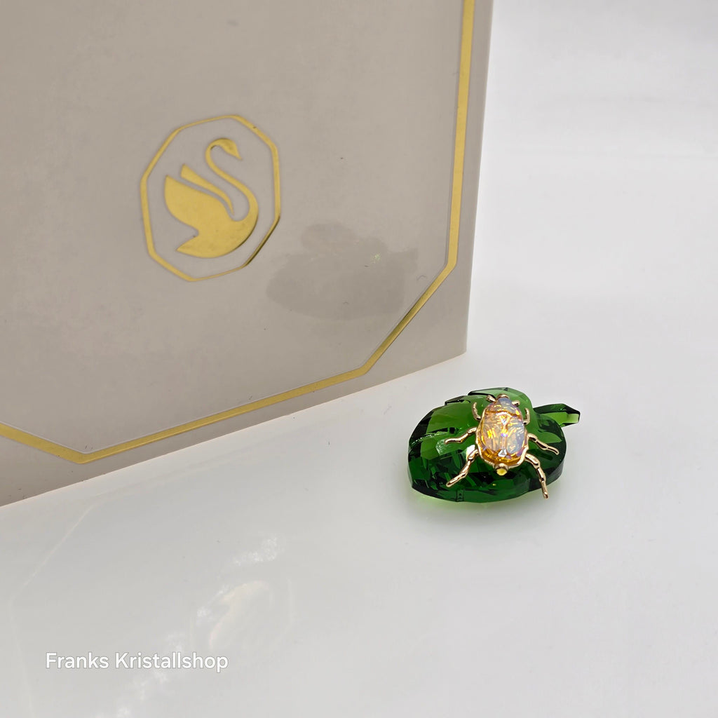 SWAROVSKI Idyllia SCS Käfer auf Blatt 5668764