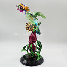 Lade das Bild in den Galerie-Viewer, SWAROVSKI Idyllia Tukan und Drachenfrucht Totem Limitierte Ausgabe 5688469
