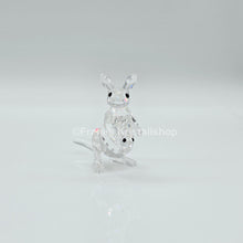 Lade das Bild in den Galerie-Viewer, SWAROVSKI Känguru Mutter und Baby 181756
