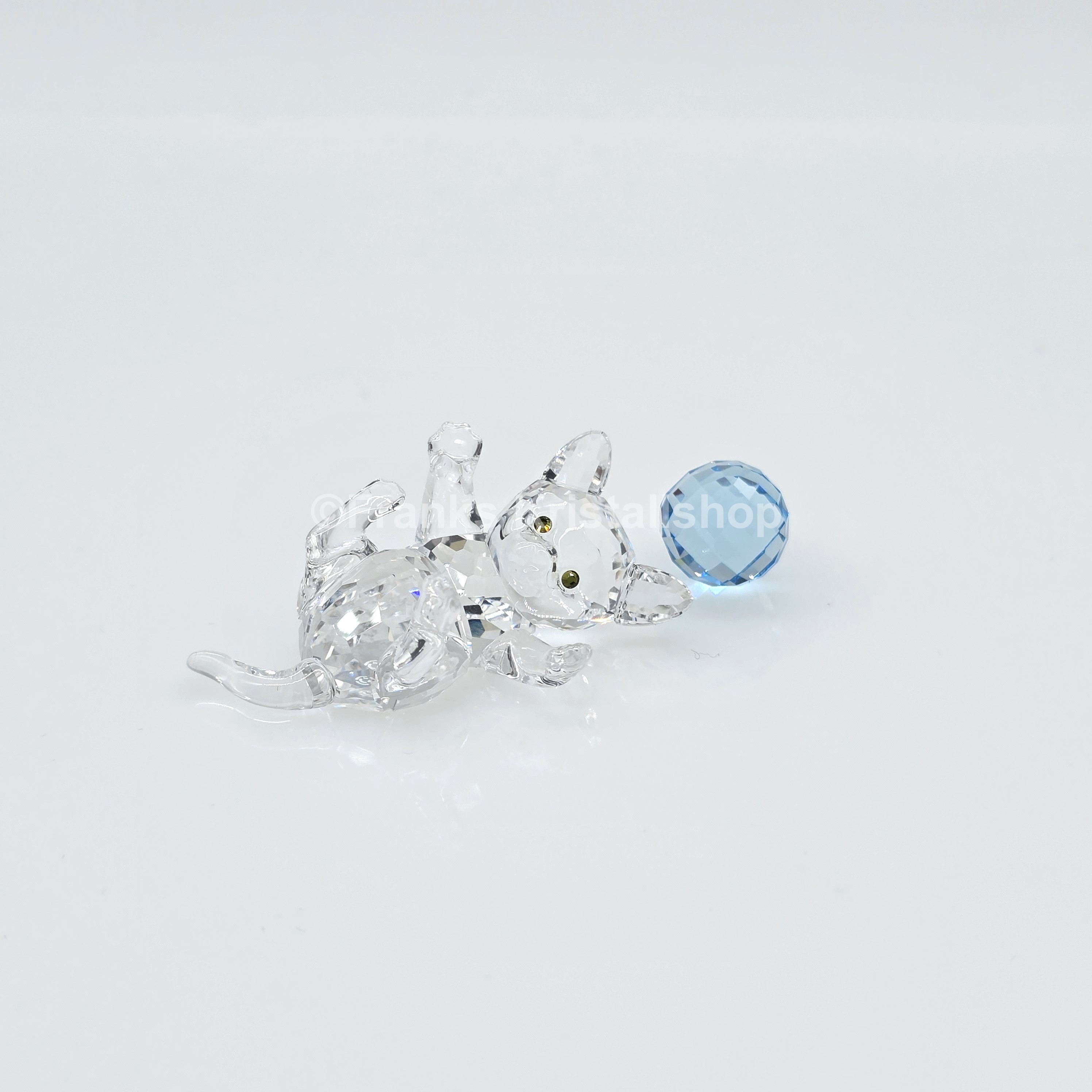 SWAROVSKI Kätzchen Katze liegend mit blauem Wollknäuel 631857