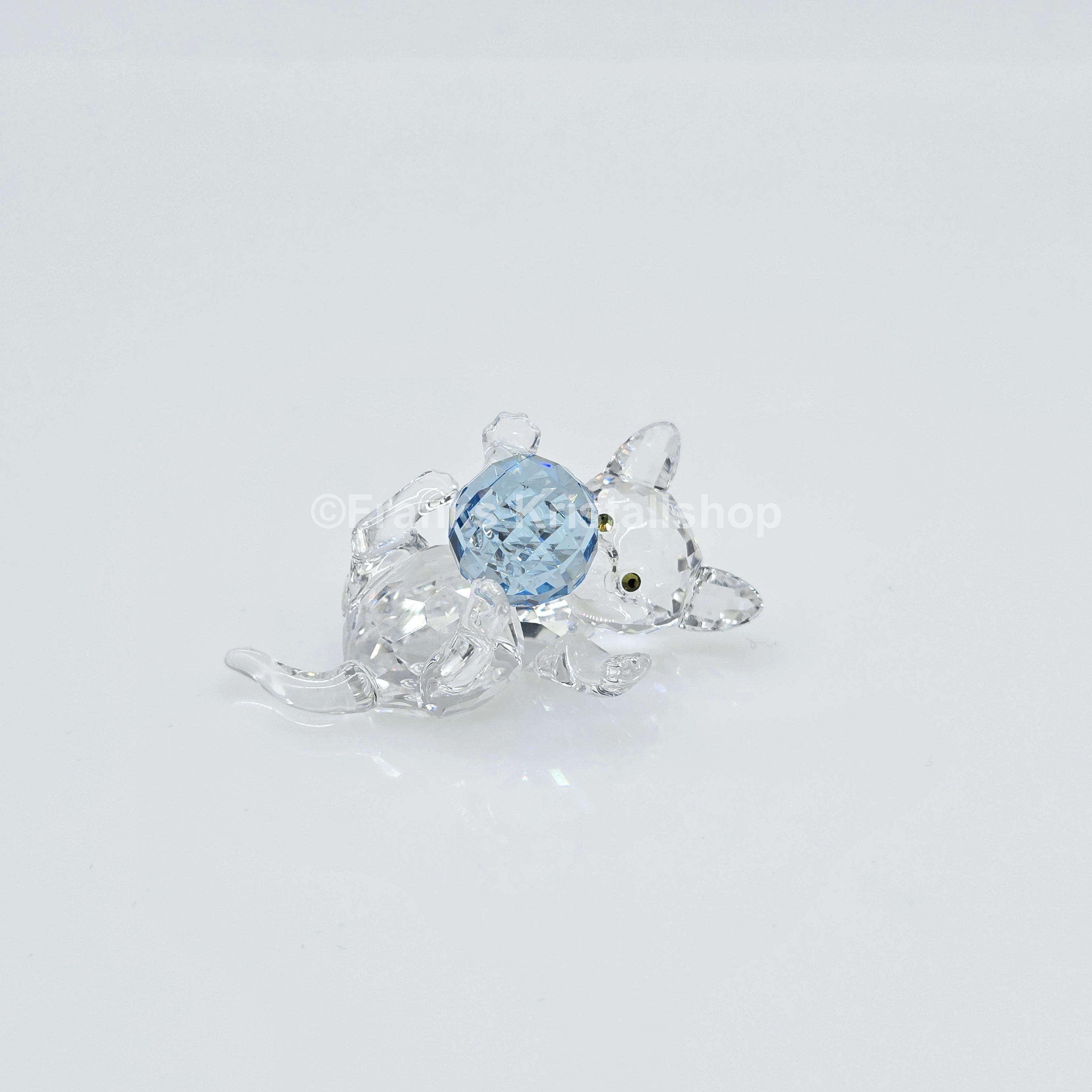 SWAROVSKI Kätzchen Katze liegend mit blauem Wollknäuel 631857