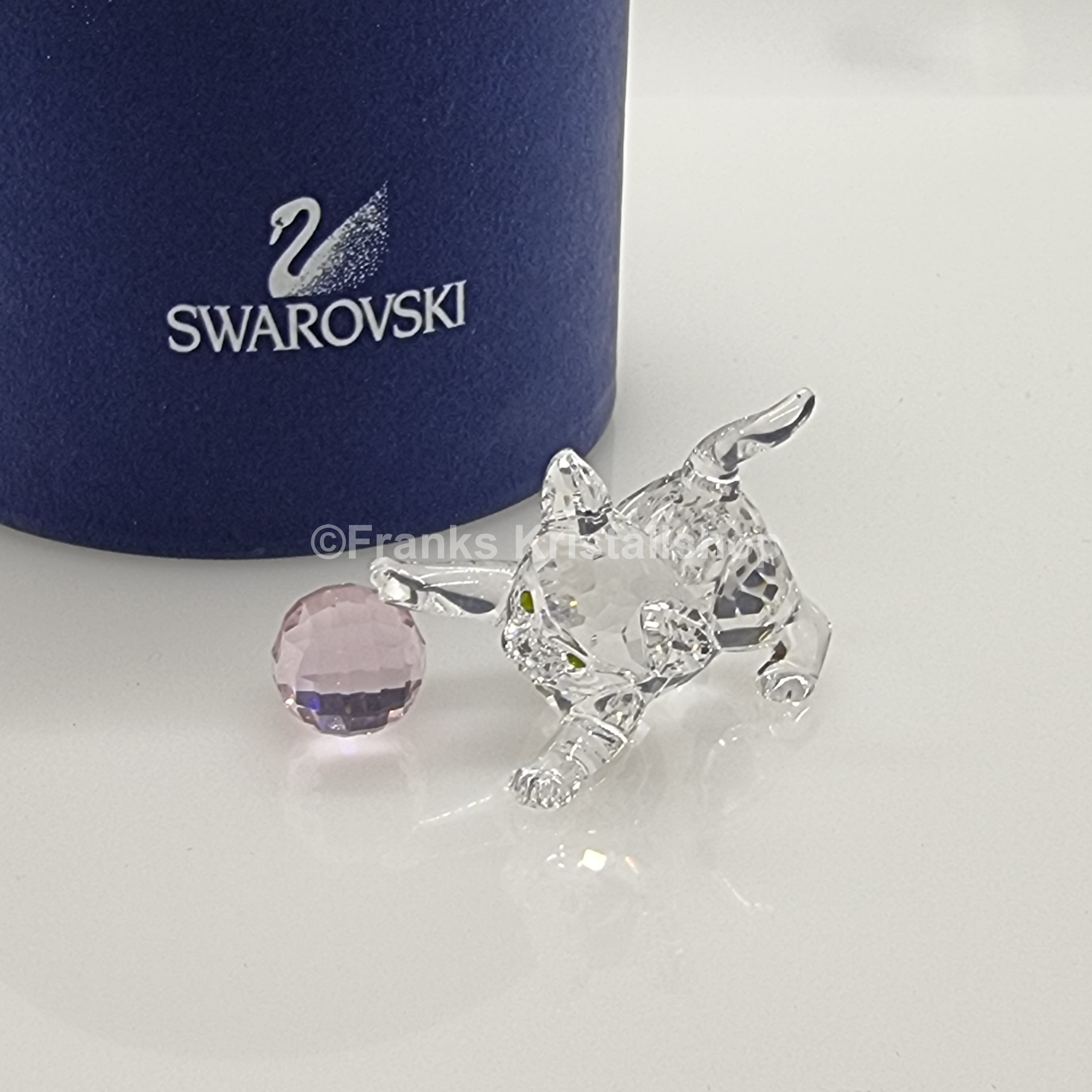 SWAROVSKI Kätzchen stehend mit rosa Wollknäuel 631856