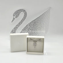 Lade das Bild in den Galerie-Viewer, SWAROVSKI Kreuz Halskette Insigne Weiß, Rhodiniert 5675577
