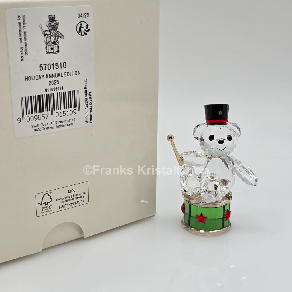 SWAROVSKI Kris Bär Weihnachten 2025 Auf Trommel Festtage 5701510