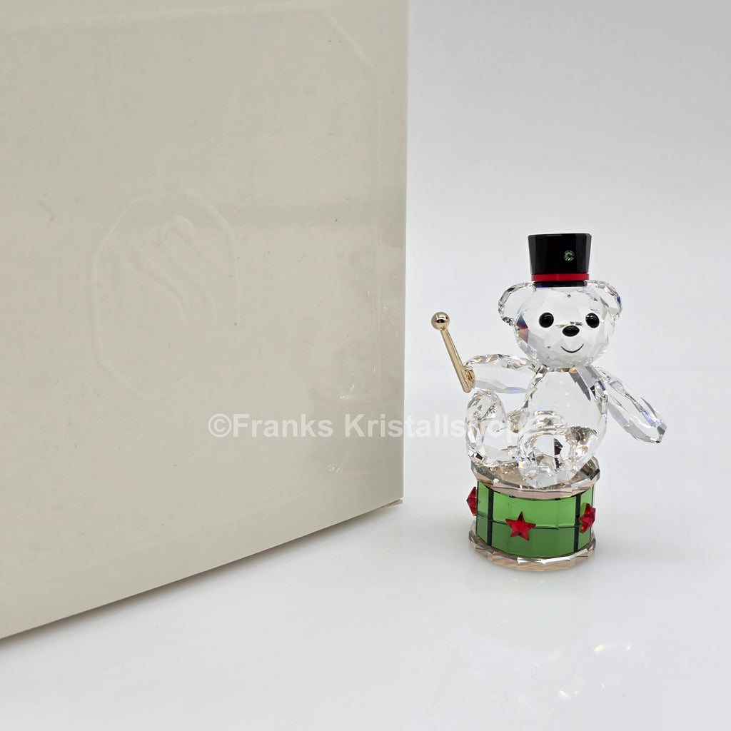 SWAROVSKI Kris Bär Weihnachten 2025 Auf Trommel Festtage 5701510