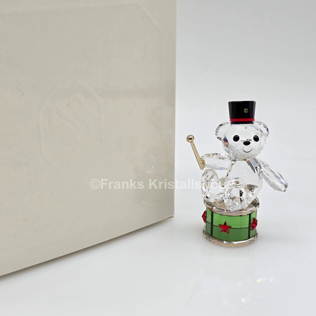 SWAROVSKI Kris Bär Weihnachten 2025 Auf Trommel Festtage 5701510