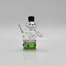 Lade das Bild in den Galerie-Viewer, SWAROVSKI Kris Bär Weihnachten 2025 Auf Trommel Festtage 5701510
