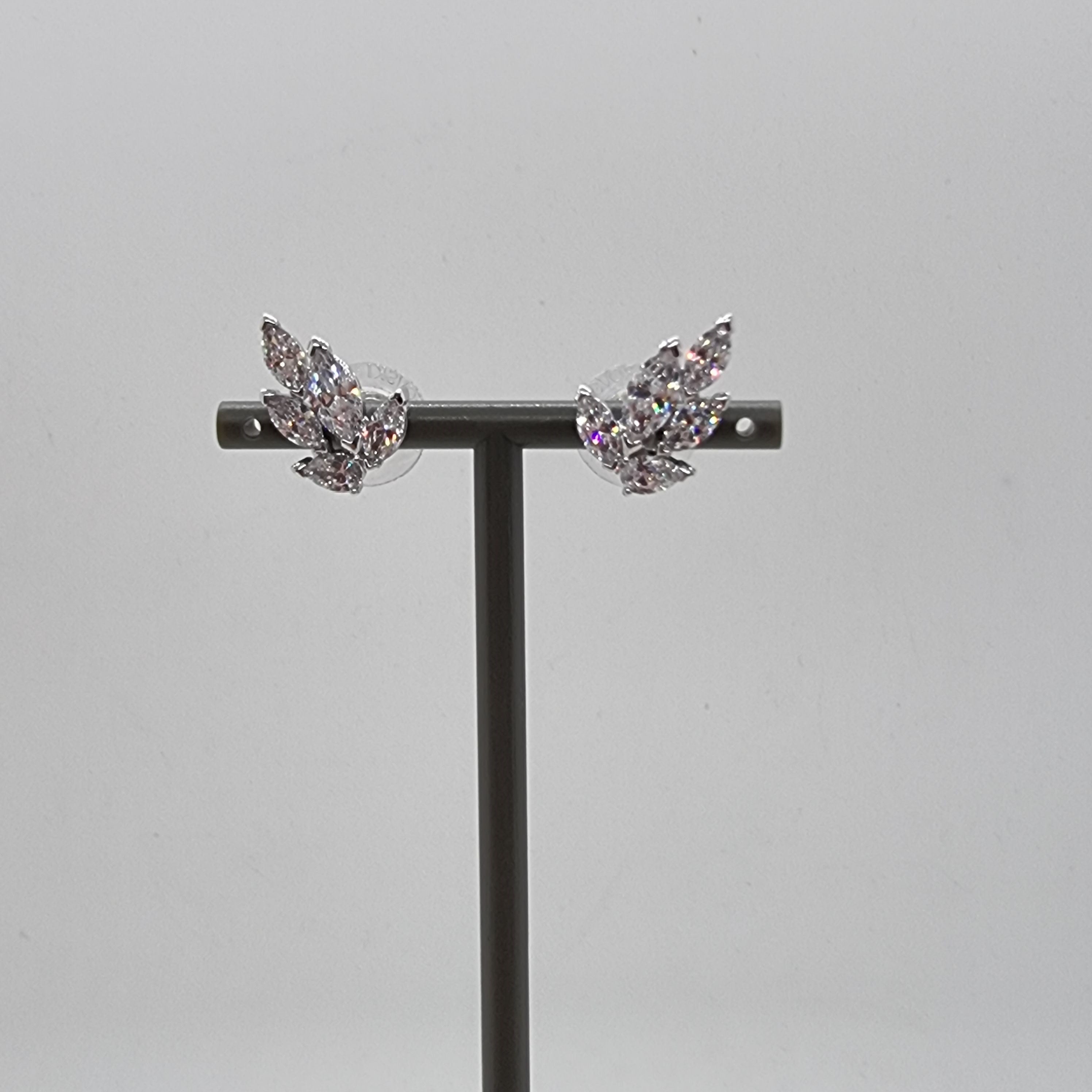 SWAROVSKI Louison Ohrstecker Weiß Rhodiniert 5646728