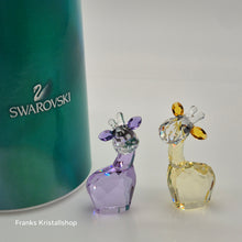 Lade das Bild in den Galerie-Viewer, SWAROVSKI Lovlots - Giraffen Chit und Chat 5004632
