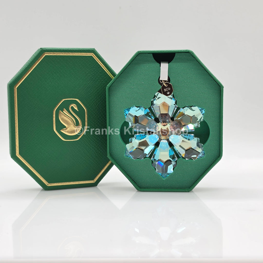SWAROVSKI Weihnachtsstern 2026 SCS Loyalty Gift Ornament 5742106