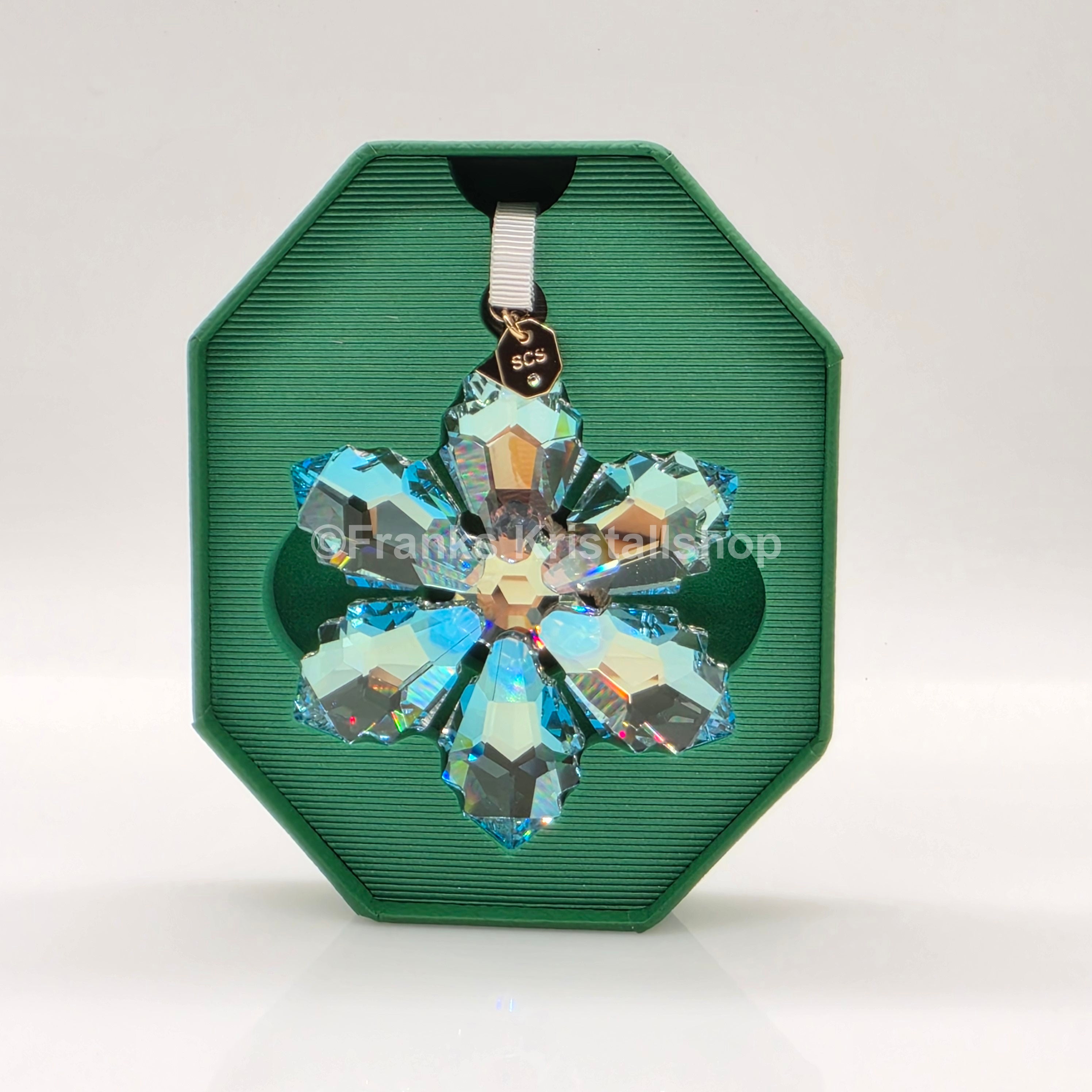 SWAROVSKI Weihnachtsstern 2026 SCS Loyalty Gift Ornament 5742106