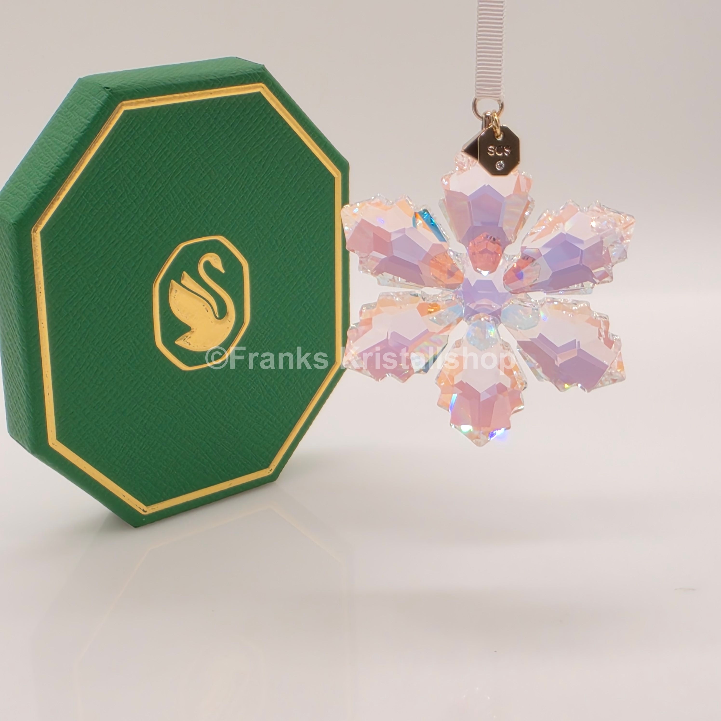 SWAROVSKI Weihnachtsstern 2026 SCS Loyalty Gift Ornament 5742106