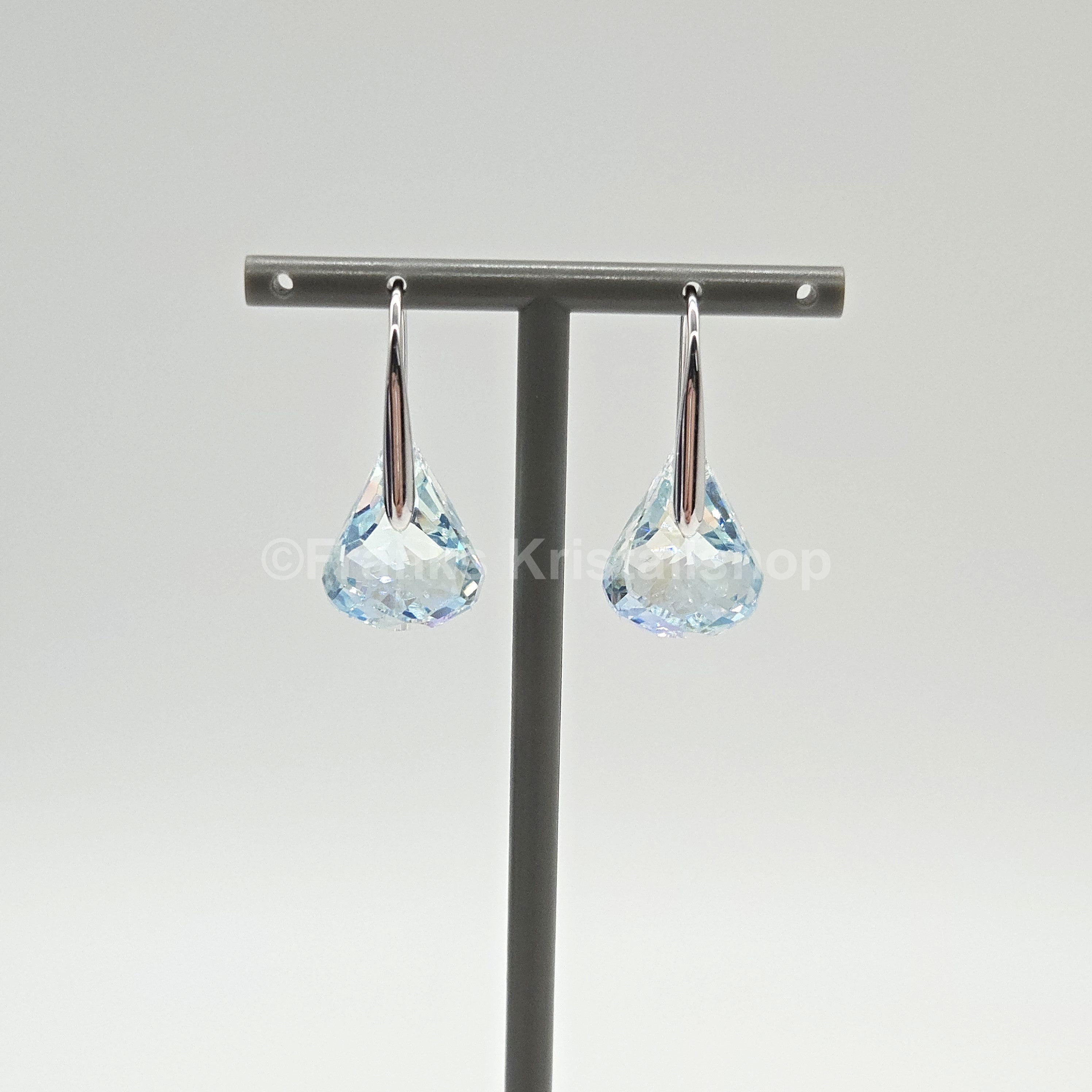 Swarovski Lunar Drop-Ohrhänger Blau, Rhodiniert 5717560